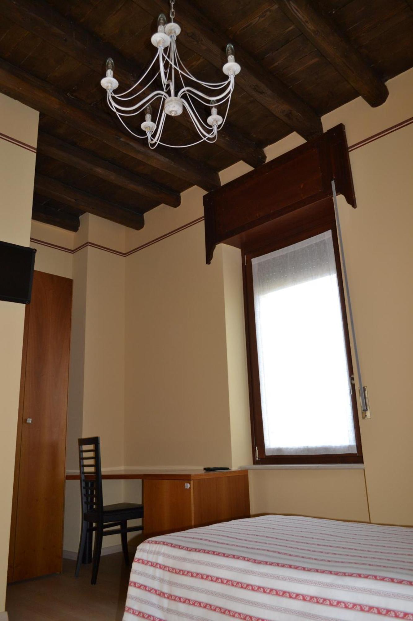 Locanda La Sosta Cavaion Veronese Habitación foto