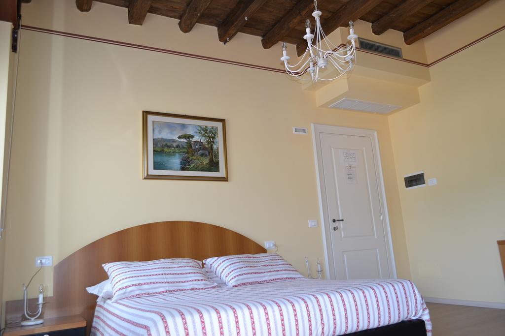 Locanda La Sosta Cavaion Veronese Habitación foto